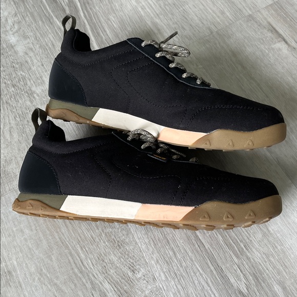 Teva Wyldland Water Repellent‎ Lightweight Hiking Sneakers Shoes Women’s 8 NWOT - Picture 3 of 12